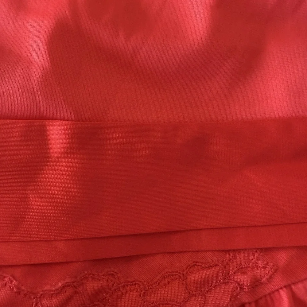 Vanity‎ Fair Vintage Nightgown Red Midi Floral Appliqué Sz XL Sexy Lingerie USA